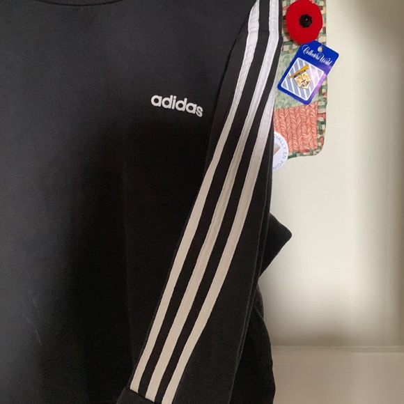 Adidas crewneck - Picture 2 of 2